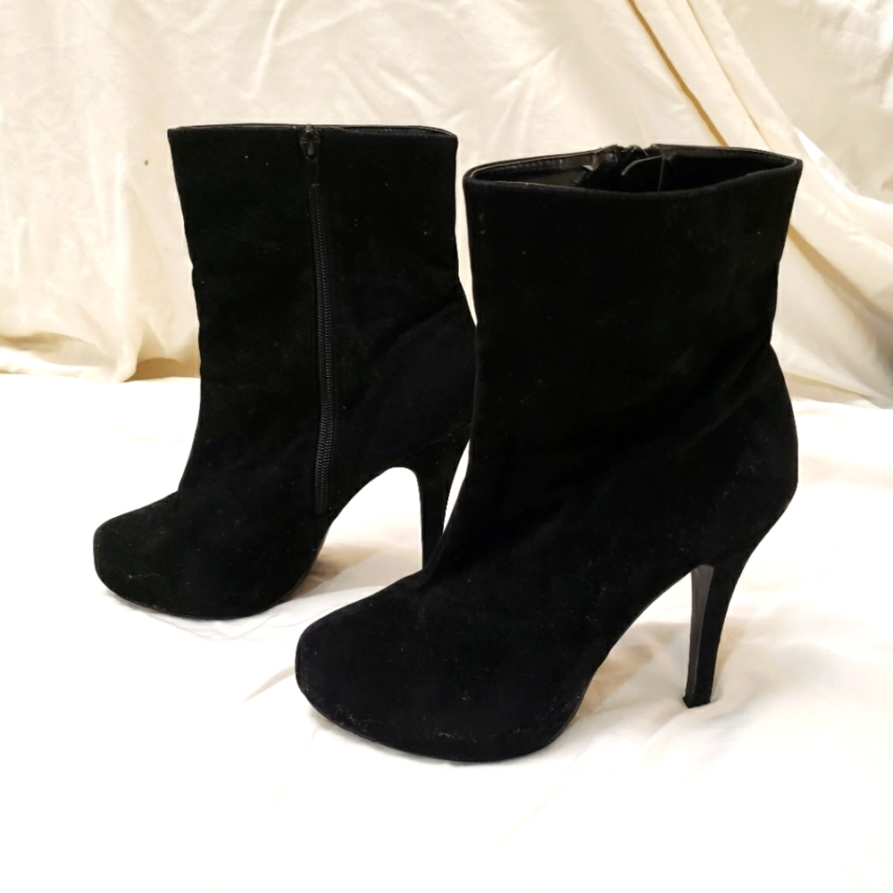 Pink Duchess Black High Heel Boots Women's Size 9